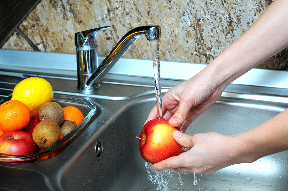 Mycie owoców